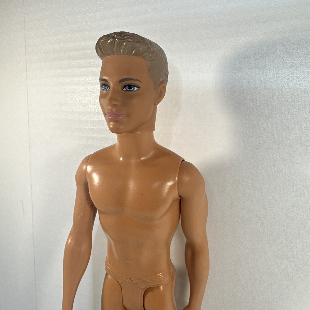 Mattel Barbie Ken 2016 Fairytale Groom Ken Doll DVP39 Nude - Picture 3 of 7
